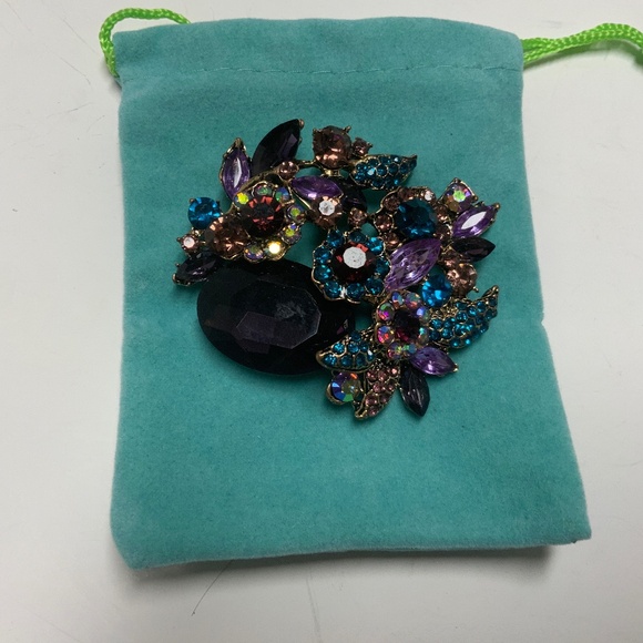 Jeweled Brooch - Picture 1 of 4